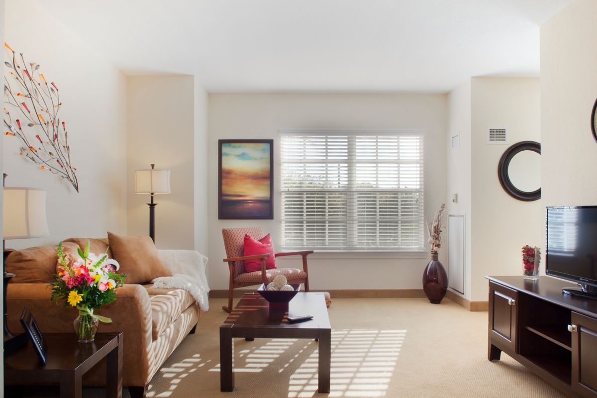 Tampa Gardens Senior Living 4