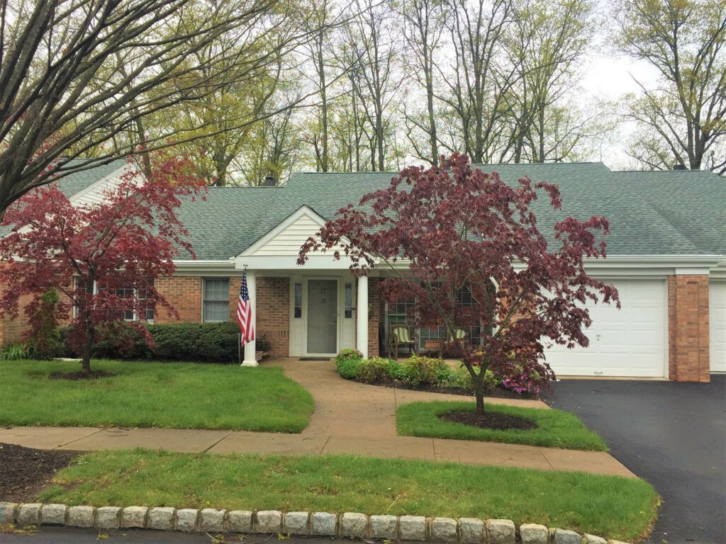 Laurel Circle 4