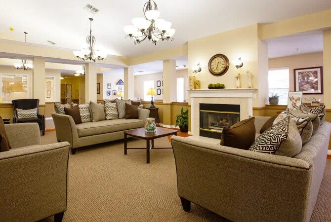 Avista Senior Living Apache Junction 2
