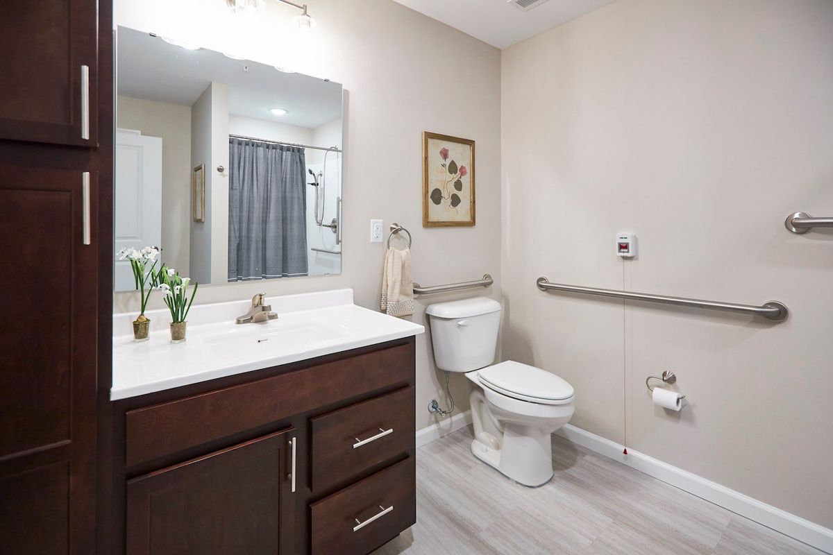 Cedarhurst Of Lebanon 4