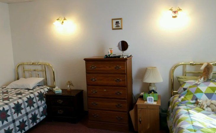 Country Manor 1