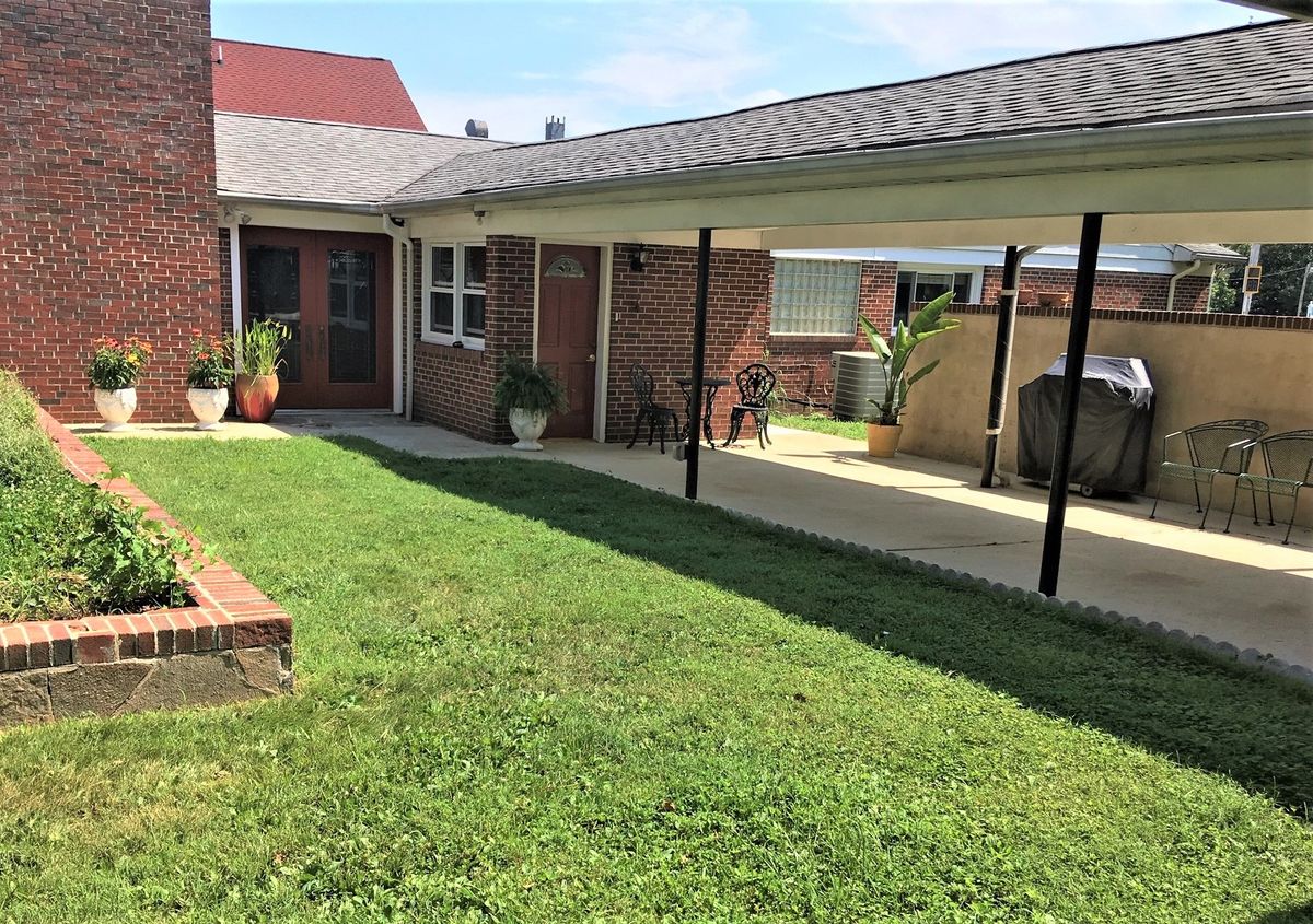 Breezeway and garden area