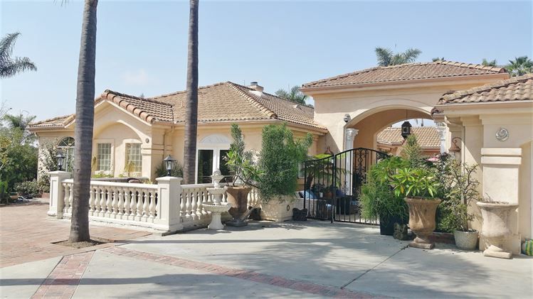 Alta Vista Manor 1