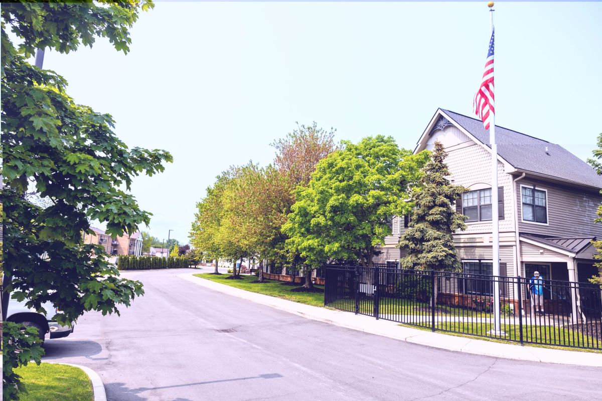 Commonwealth Senior Living at New Baltimore 4