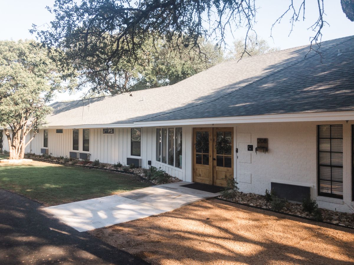 Platinum Resort Assisted Living and Memory Care 1