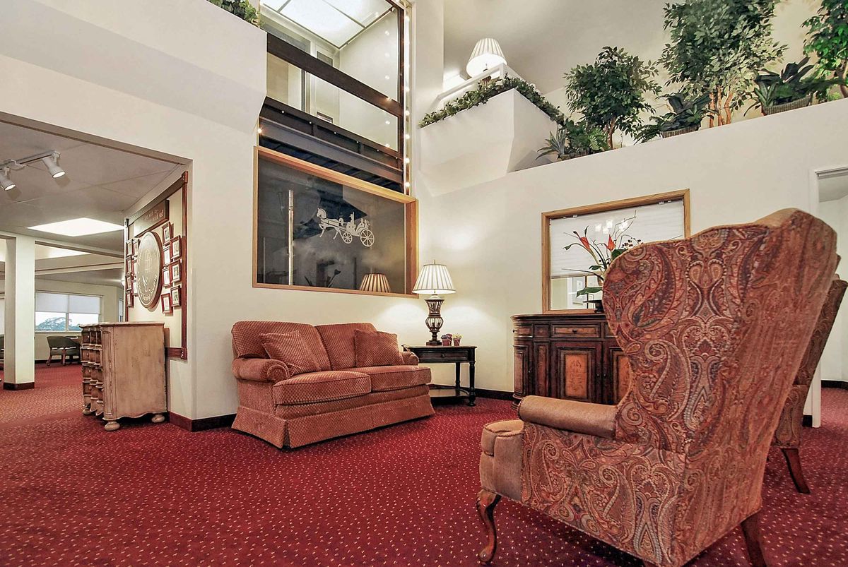 Holiday Andover Place 3
