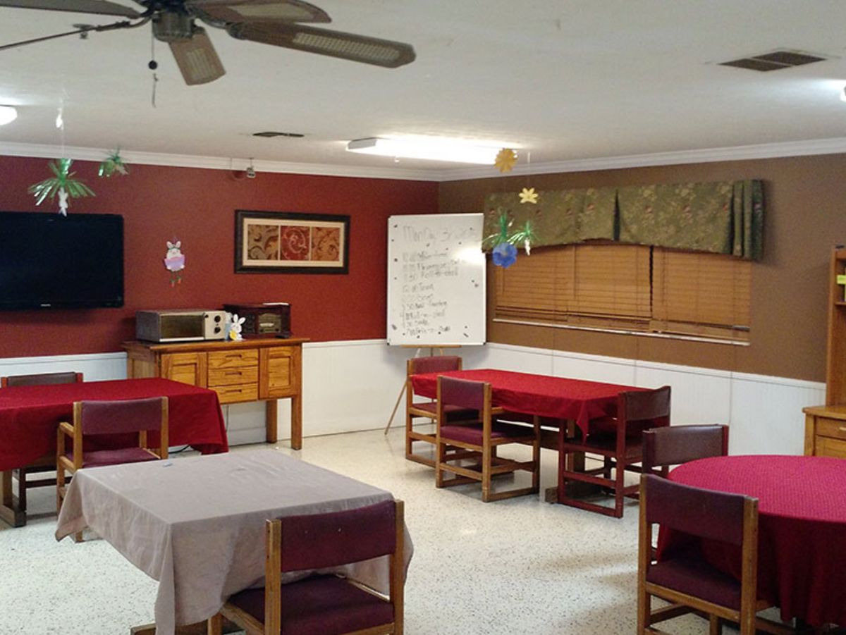 Angels Senior Living at North Tampa 3