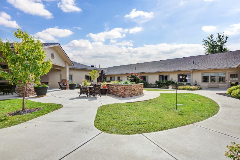 Juniper Glen Alzheimer's Special Care Center 4