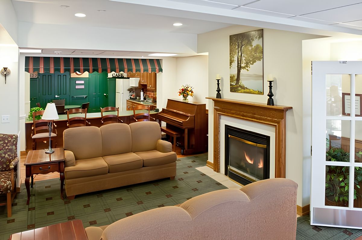 The Residence At Whitcomb House 3