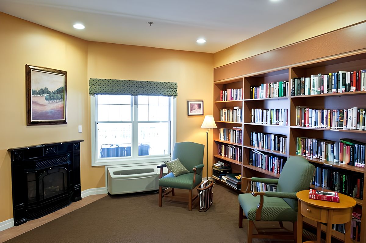 The Residence At Whitcomb House 4