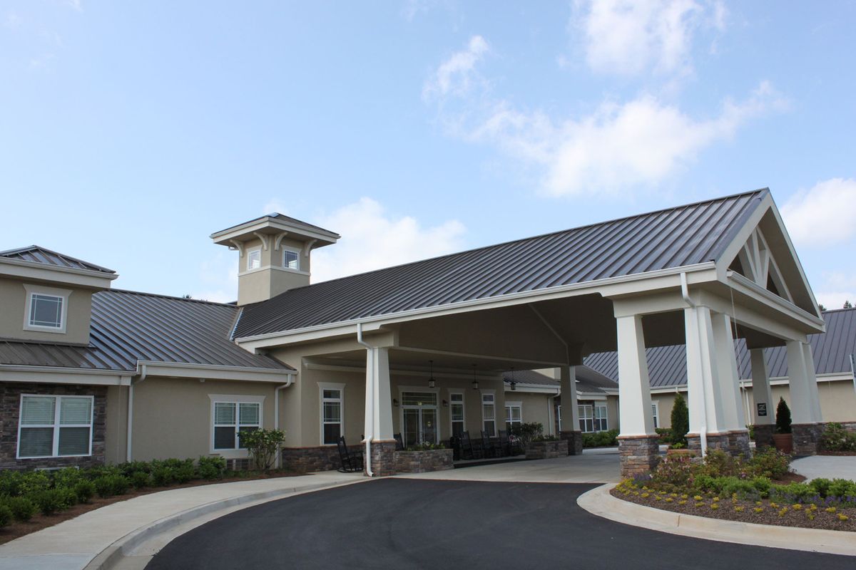 Benton House Of Newnan 1