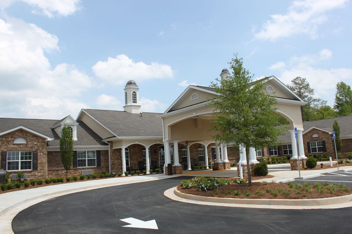 Benton House Of Newnan 2