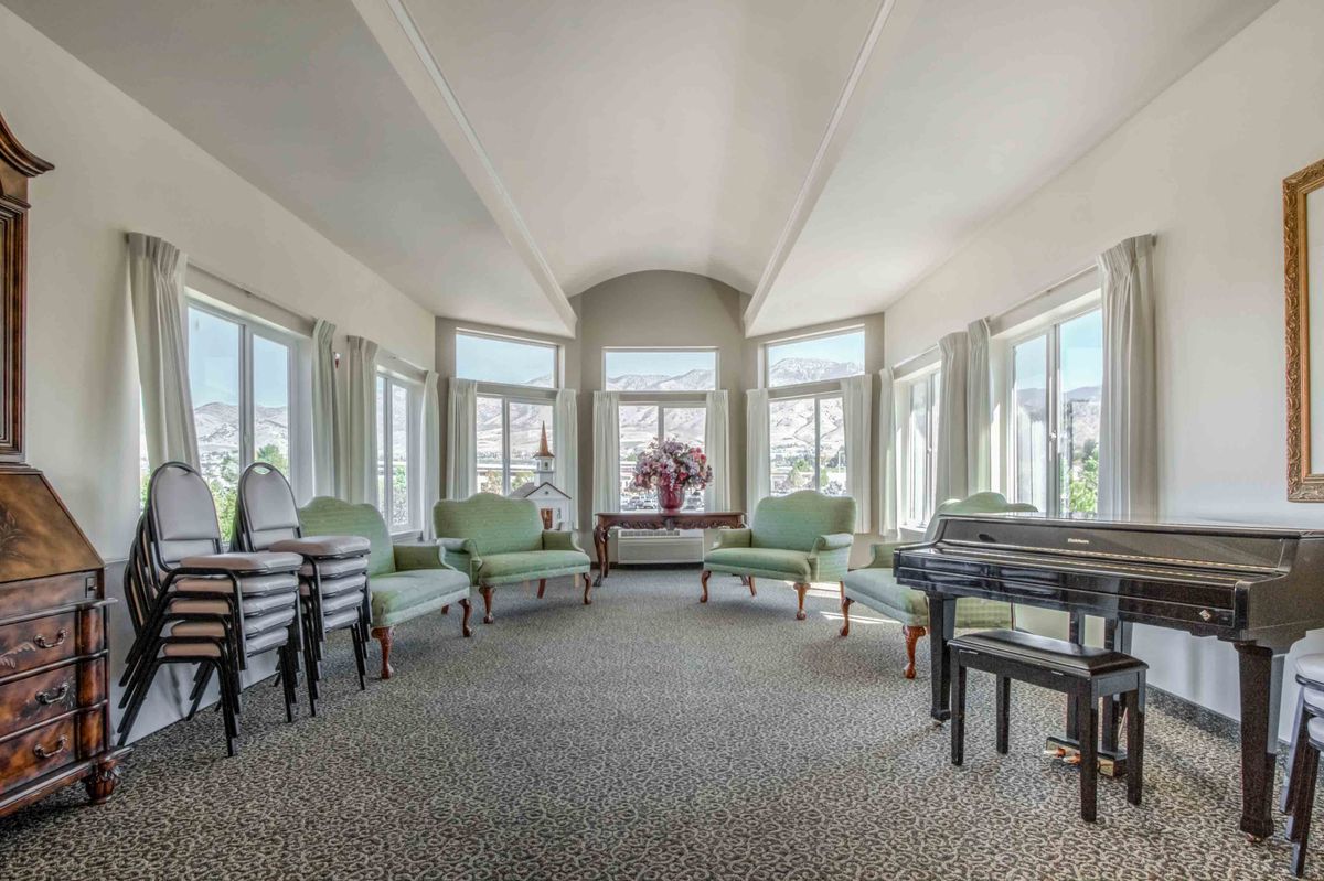 Pioneer Valley Lodge Gracious Retirement Living 4