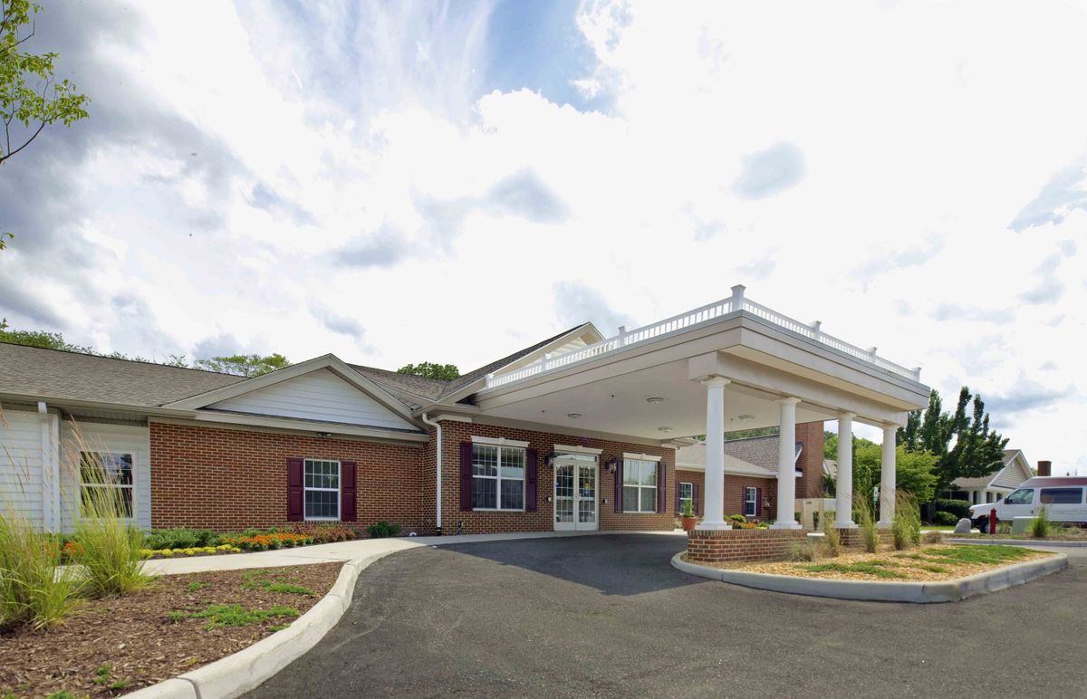 Commonwealth Senior Living at Hampton 1