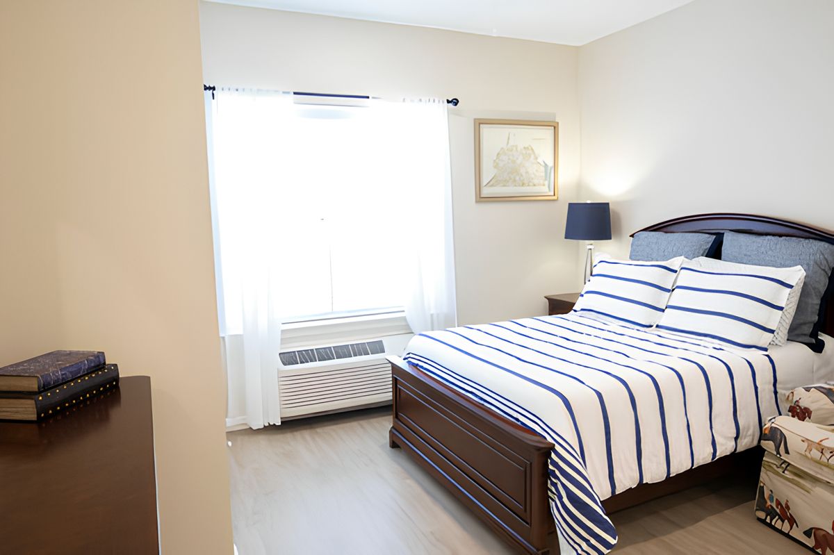 Woodland Hills Independent Living, Assisted Living and Memory Care Community 1