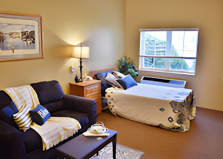 Loyalhanna Senior Suites & Personal Care 1
