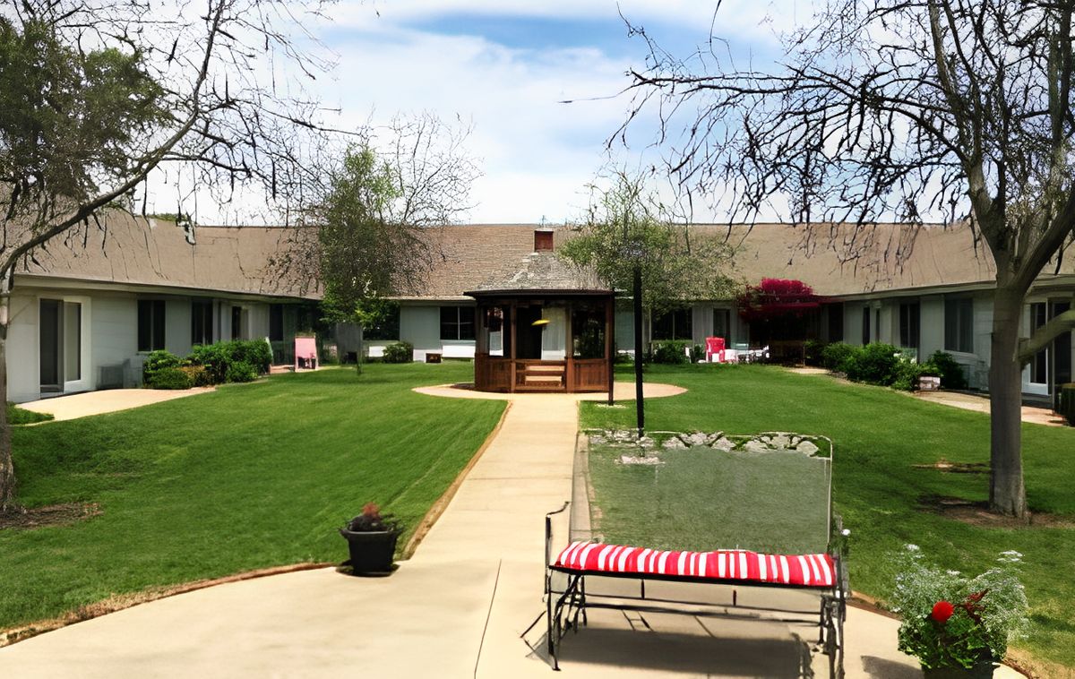 Courtyard Village Of Kewanee 3