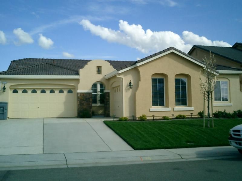 Oasis For Seniors At Heaven's Garden 1