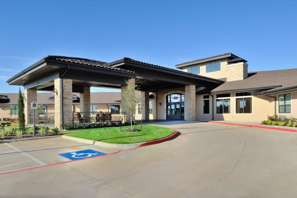 Clayton Oaks Living 3