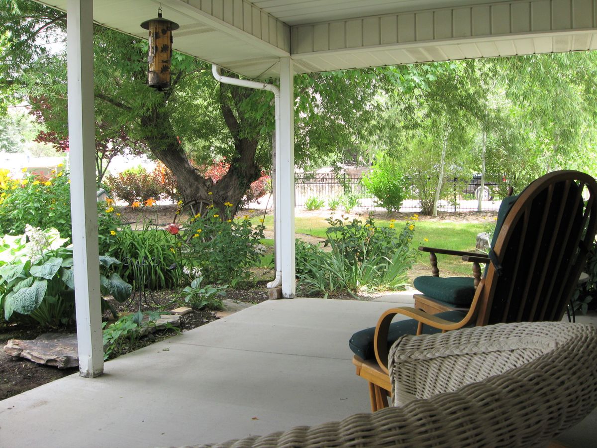 Brightwork Living - The Villa on Canyon Road 2