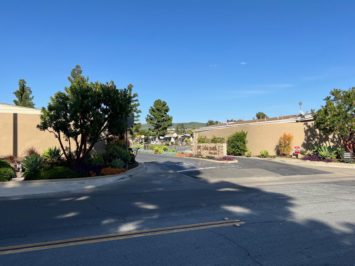 Lake Park Yorba Linda 4