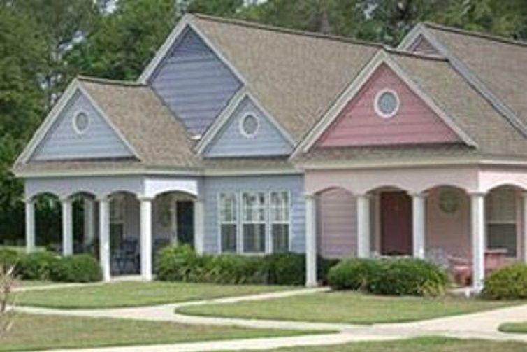 Charter Senior Living at Southern Pines 4