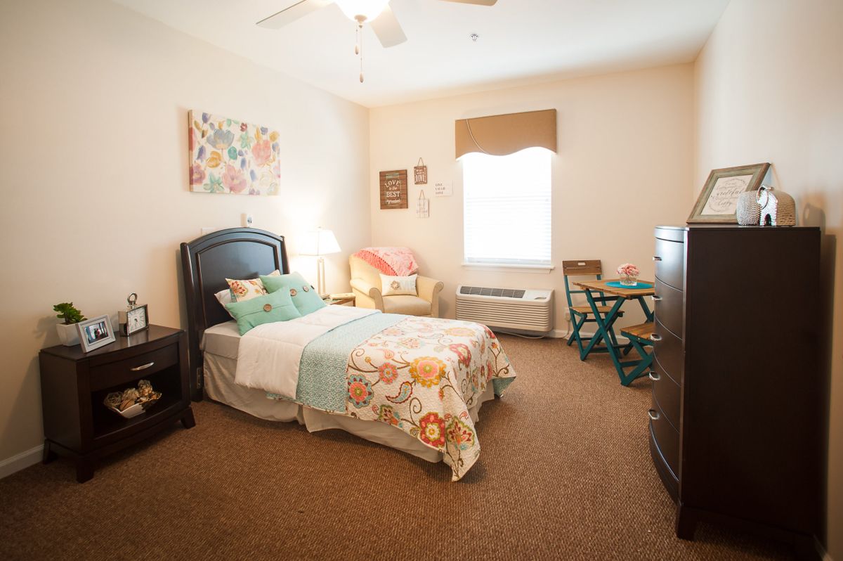 Commonwealth Senior Living at Georgian Manor 3