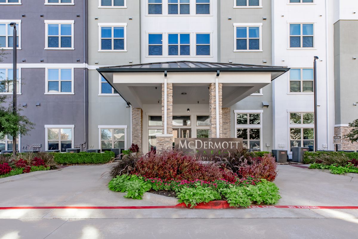 McDermott Crossing 1