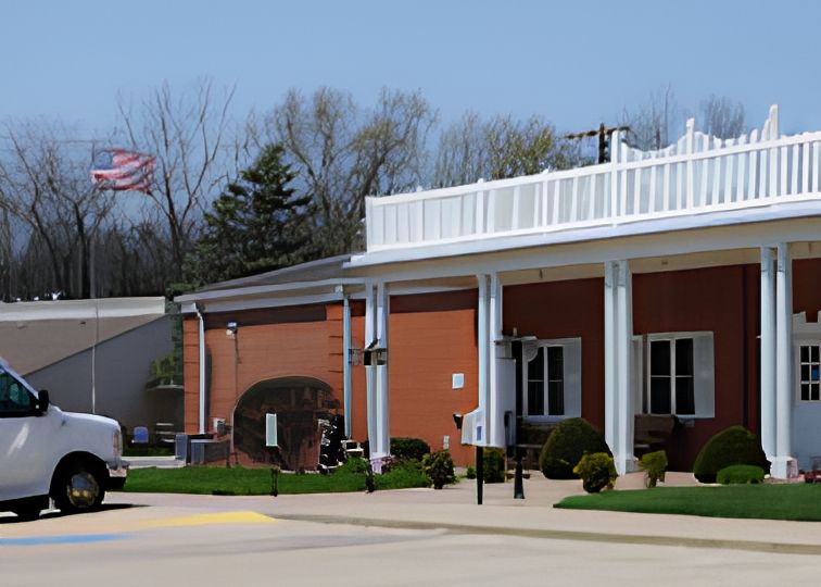 Luther Manor Retirement & Nursing Center 3