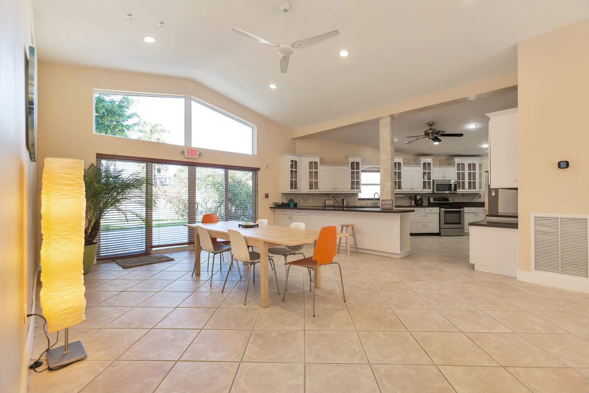 Prestige Care Aventura Assisted Living Facility 4