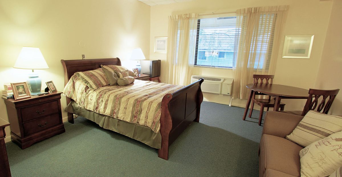 Plaza of Hallandale Beach Assisted Living 3