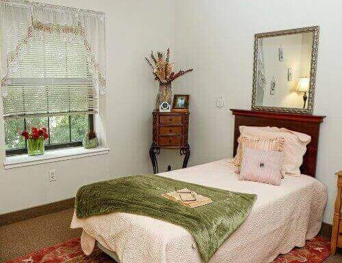 Maple Pointe at Rockville Centre Assisted Living 2