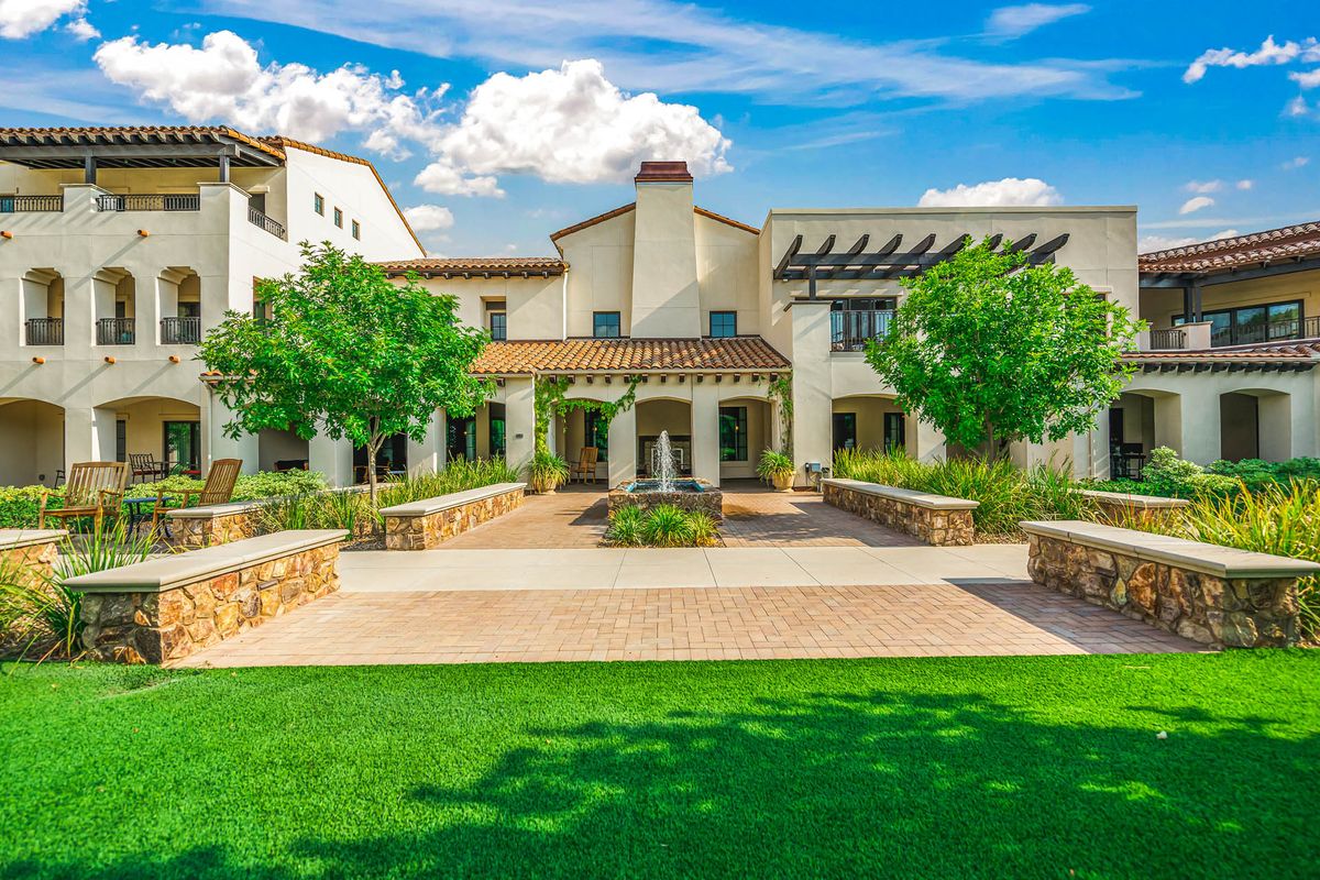 The Hacienda At The Canyon 1