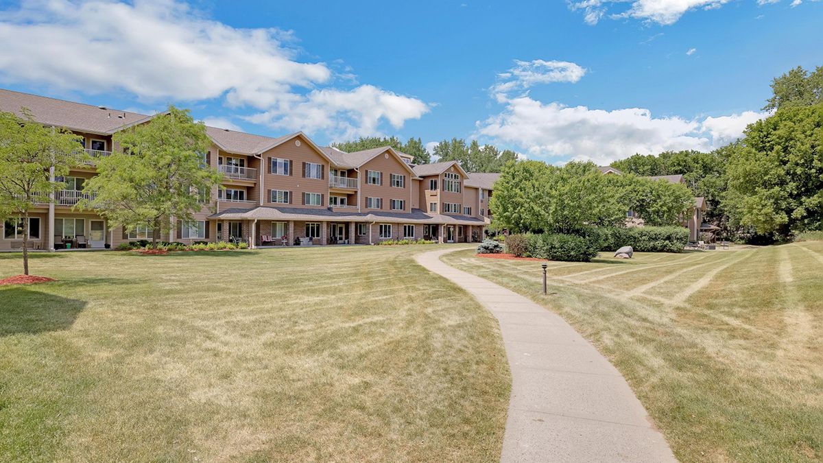Lodge At White Bear 1