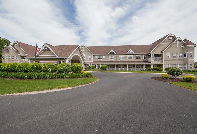 Charter Senior Living of Pekin 3