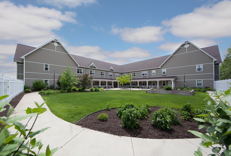 Charter Senior Living of Pekin 2