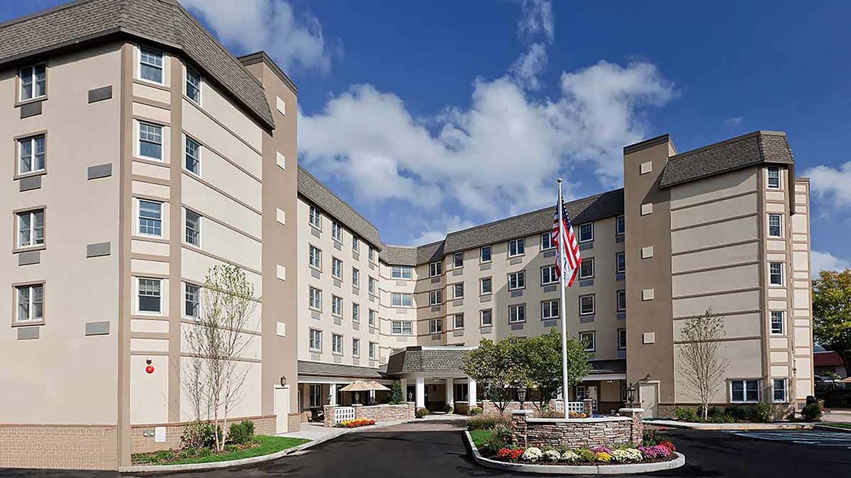Atria Glen Cove 1