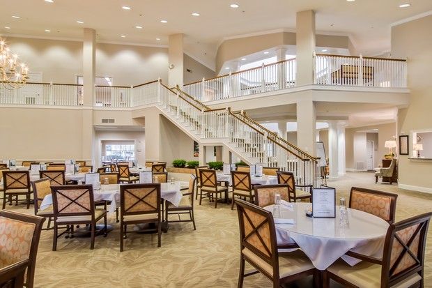 The Waterford On Huebner 4