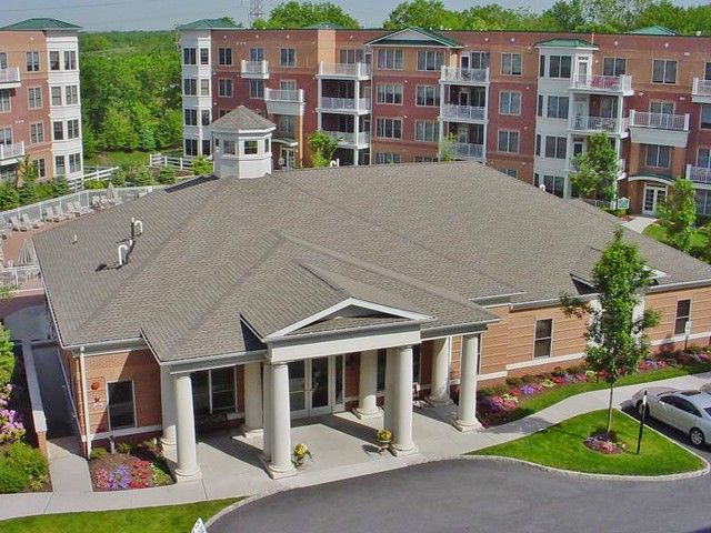 The Pointe At Livingston 1