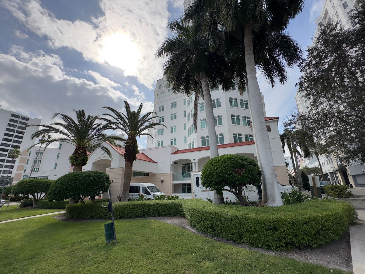 Lourdes Noreen Mckeen Residence 3