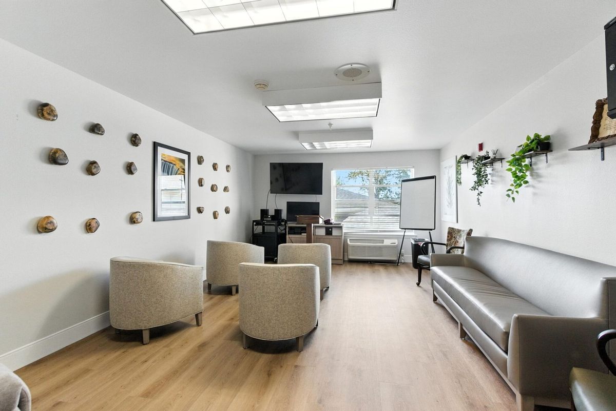 Pheasant Pointe by Cogir (UPDATED) - Get Pricing, See 33 Photos & See ...