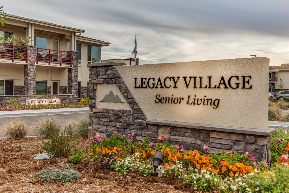Legacy Village of Castle Pines 1