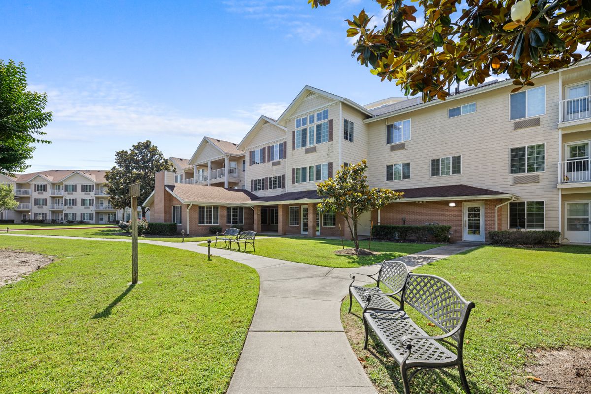 Paradise Springs - Sky Active Living 1