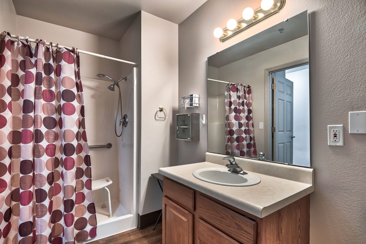 Oak Pointe Assisted Living 4
