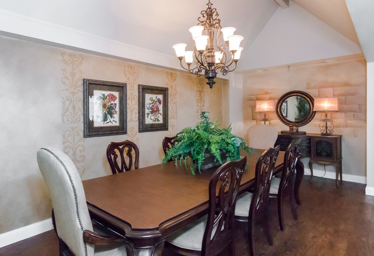 Twin Oaks Estate 4