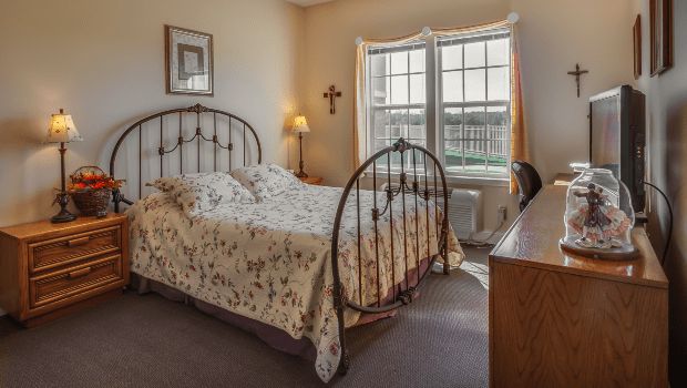 Charter Senior Living Of Paris 1