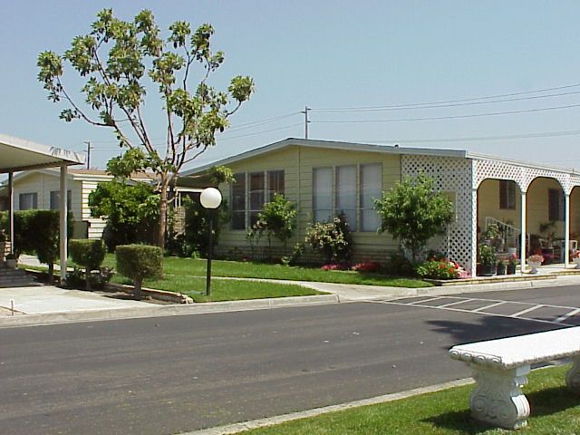 Lake Park Santa Ana 1