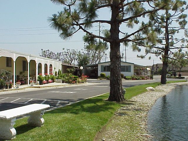 Lake Park Santa Ana 2