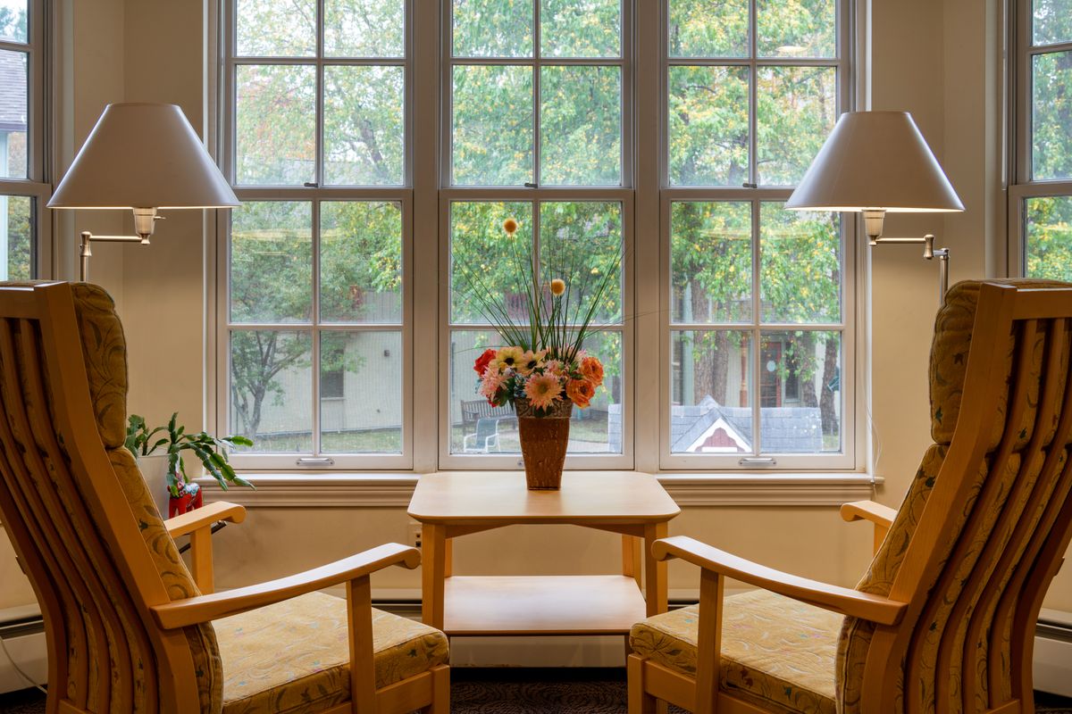 Scandinavian Living Center 2