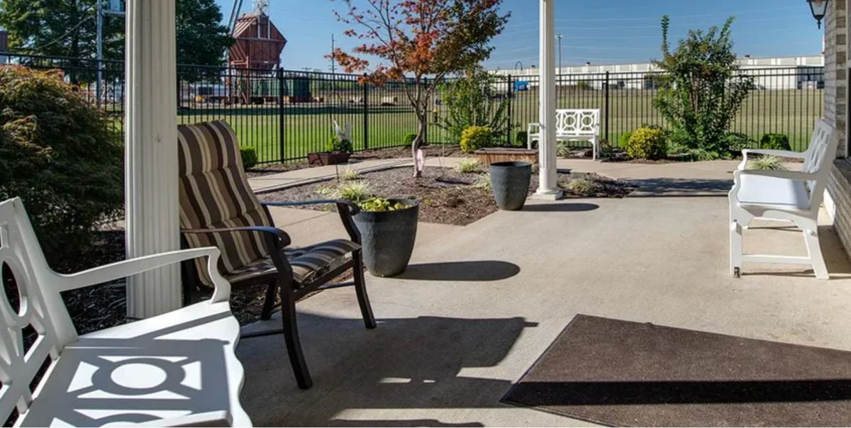 The Arbors At West Ridge Place  2